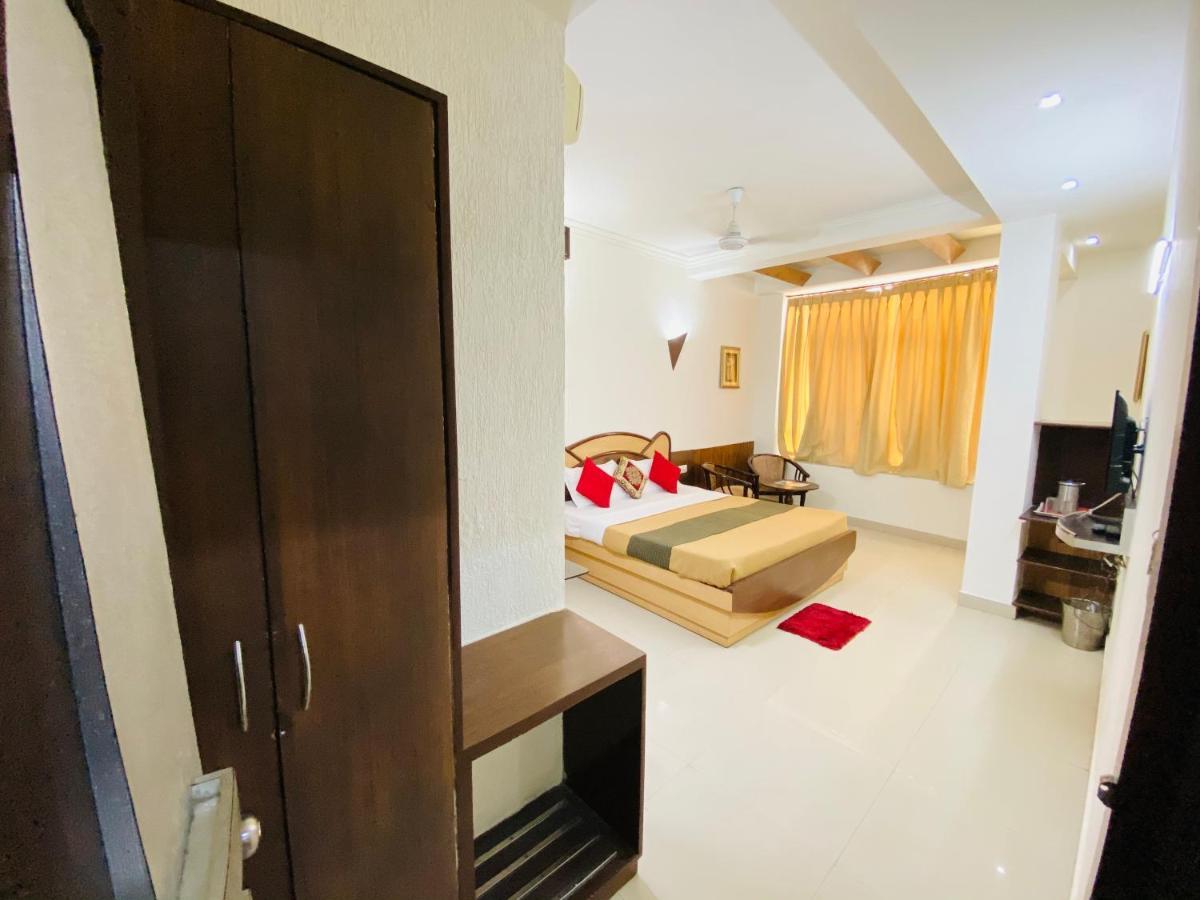 Hotel The Galaxy Jabalpur Exterior photo